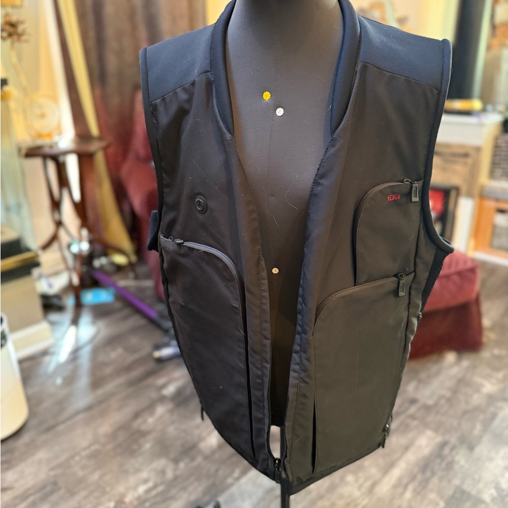 Tumi Men's Black Vest with Pockets
